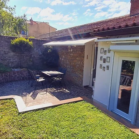 Three Mermaids House Holiday home *